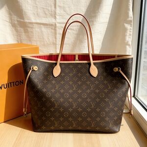 Louis Vuitton Neverfull Red Lining Bag